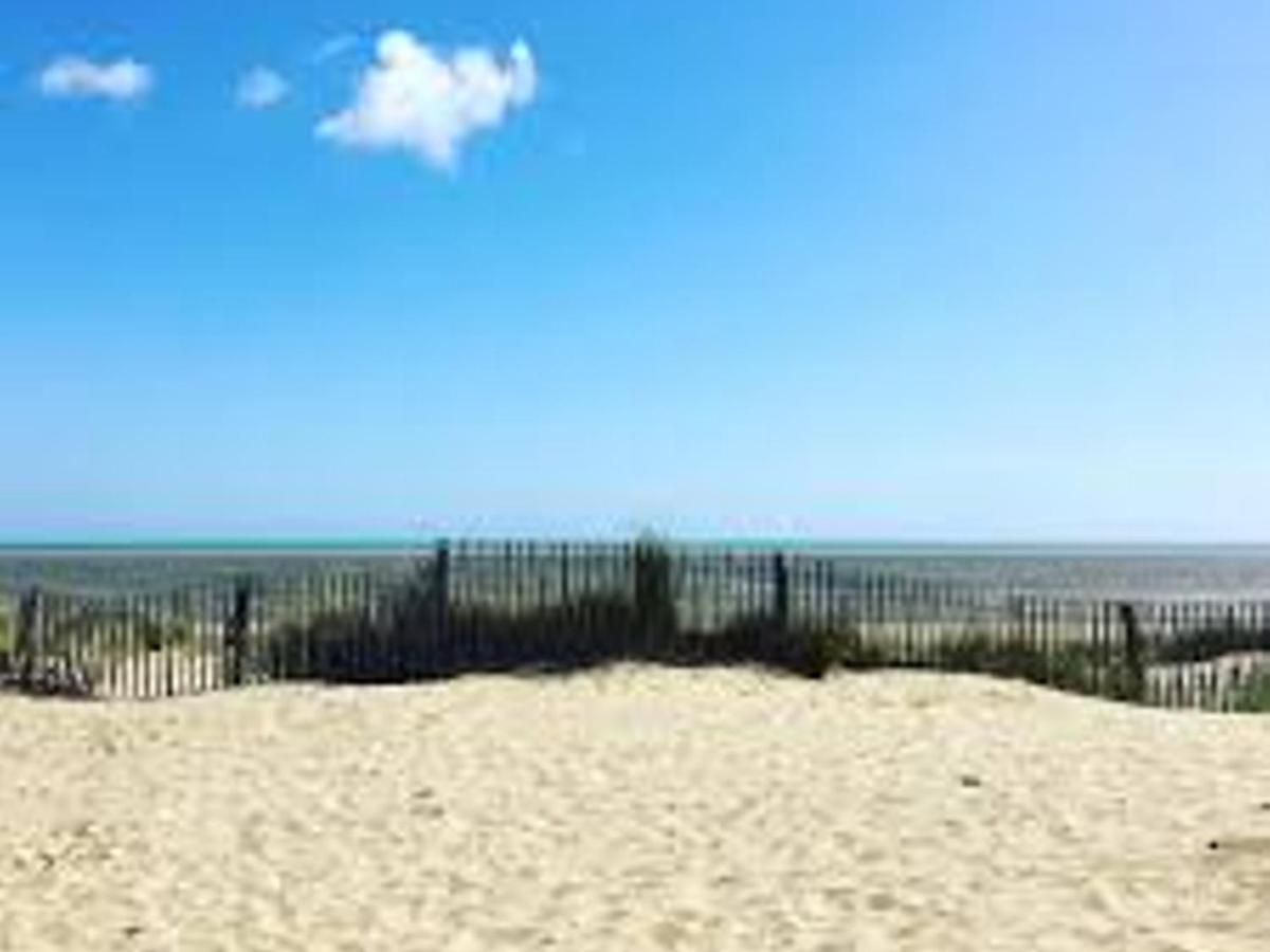Pass The Keys Fabulous Beach Front Holiday Location Lydd Exterior photo
