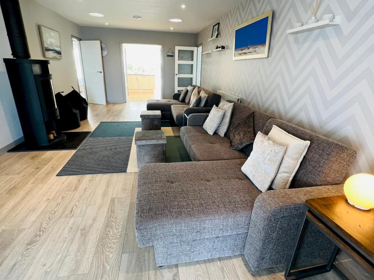 Pass The Keys Fabulous Beach Front Holiday Location Lydd Exterior photo